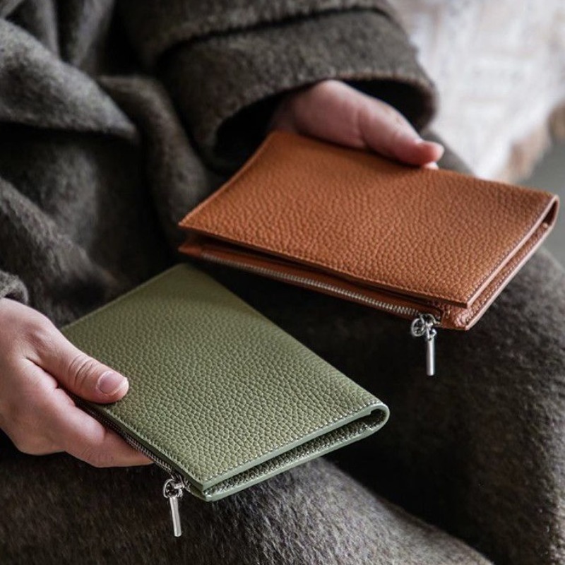 レザーパスポートホルダーカバーケース防水旅行クレジットカード - Wristlet Wallet Zipper のレビューと価格