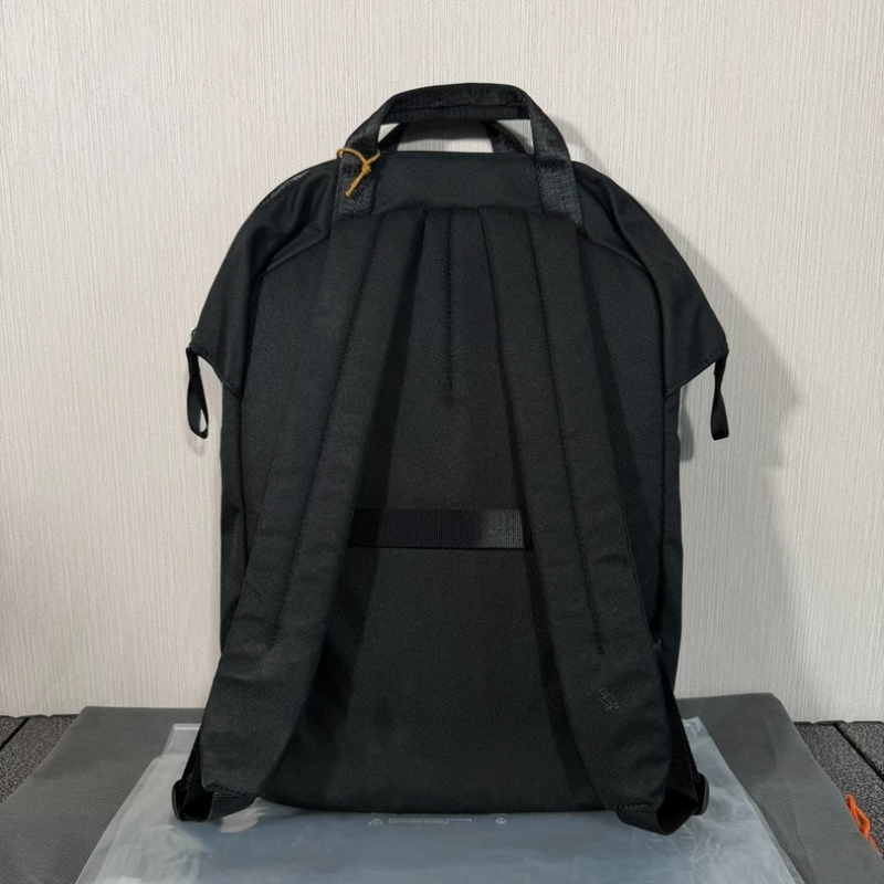 26ss 高級ブランド ヴィア ワークパック 18L 軽量  - Luxury Bags For School のレビューと価格