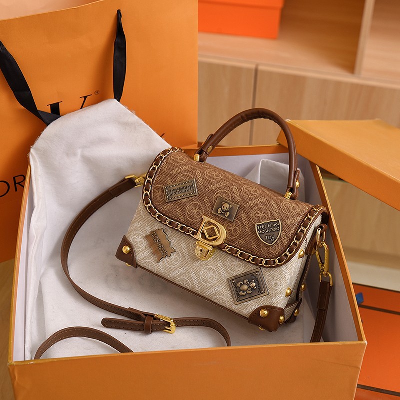 高品質人気販売中卸売新ニッチデザインレトロ高級バッジクロスボ - Luxury Bags Sell のレビューと価格